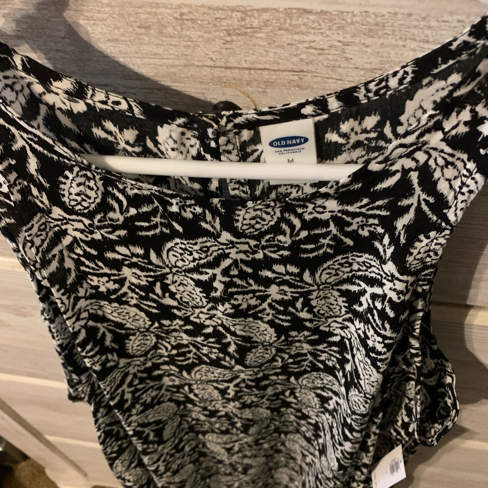 Old Navy NWT Black & White Blouse - Picture 3 of 4
